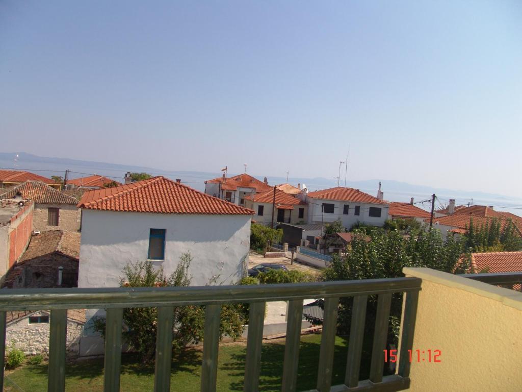 Nikos Apartments Áfitos Extérieur photo